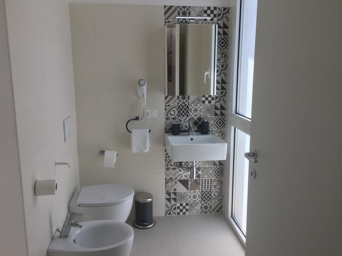 Linda'S B&B Ragusa Esterno foto
