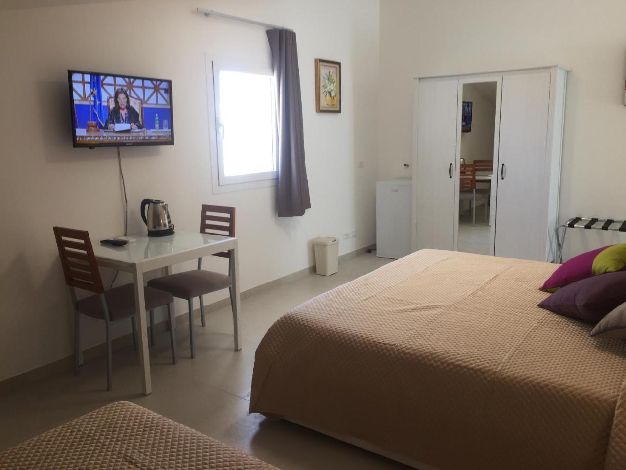 Linda'S B&B Ragusa Esterno foto